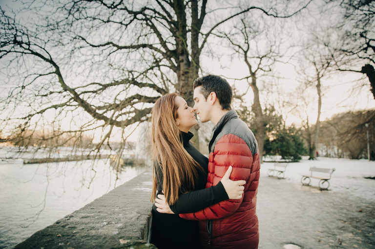 Surprise proposal charles bridge